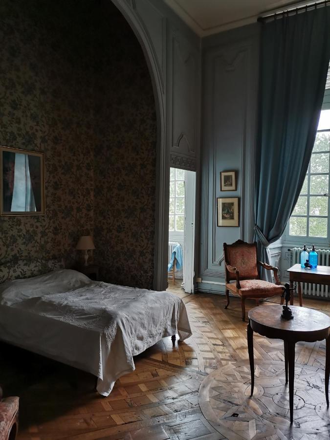 Chateau De Chasseneuil Sur Bonnieure エクステリア 写真