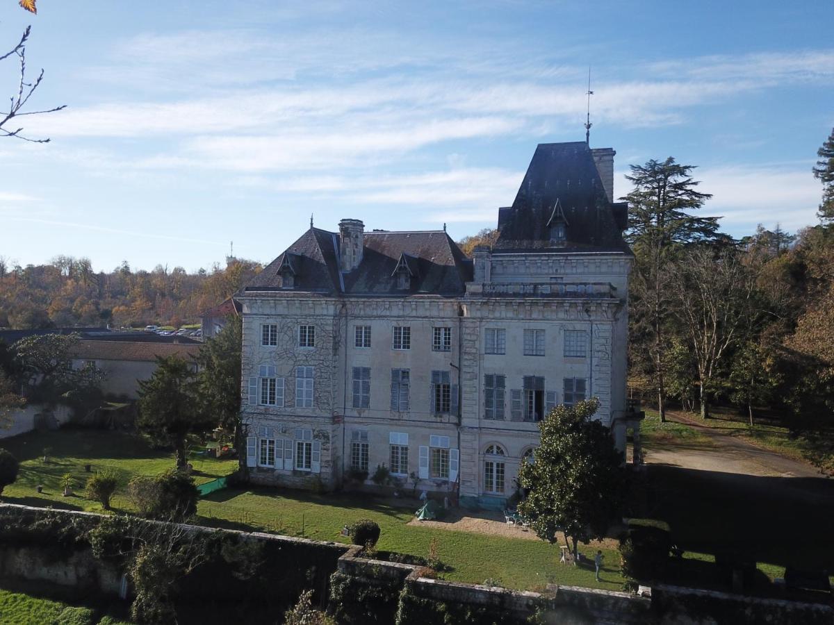 Chateau De Chasseneuil Sur Bonnieure エクステリア 写真