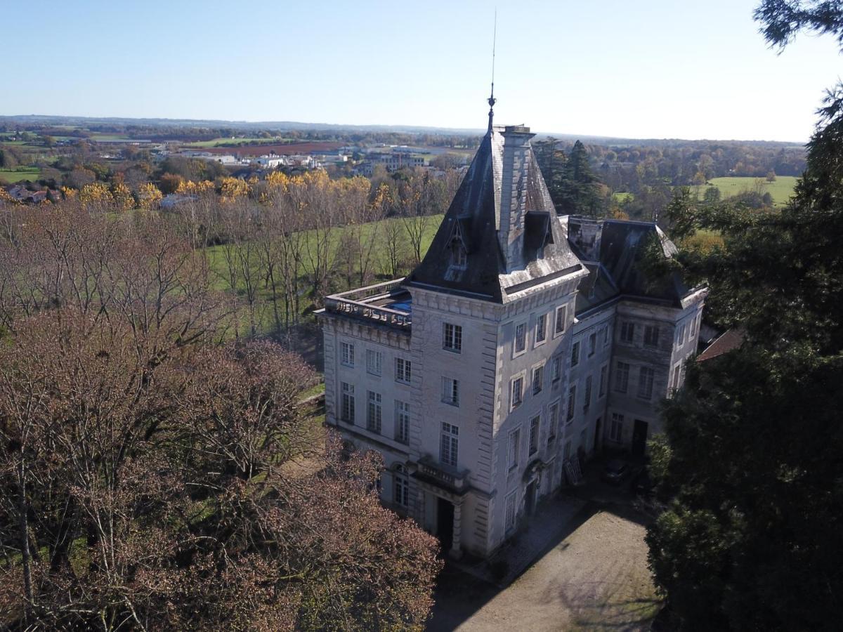 Chateau De Chasseneuil Sur Bonnieure エクステリア 写真